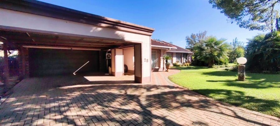 4 Bedroom Property for Sale in Miederpark North West